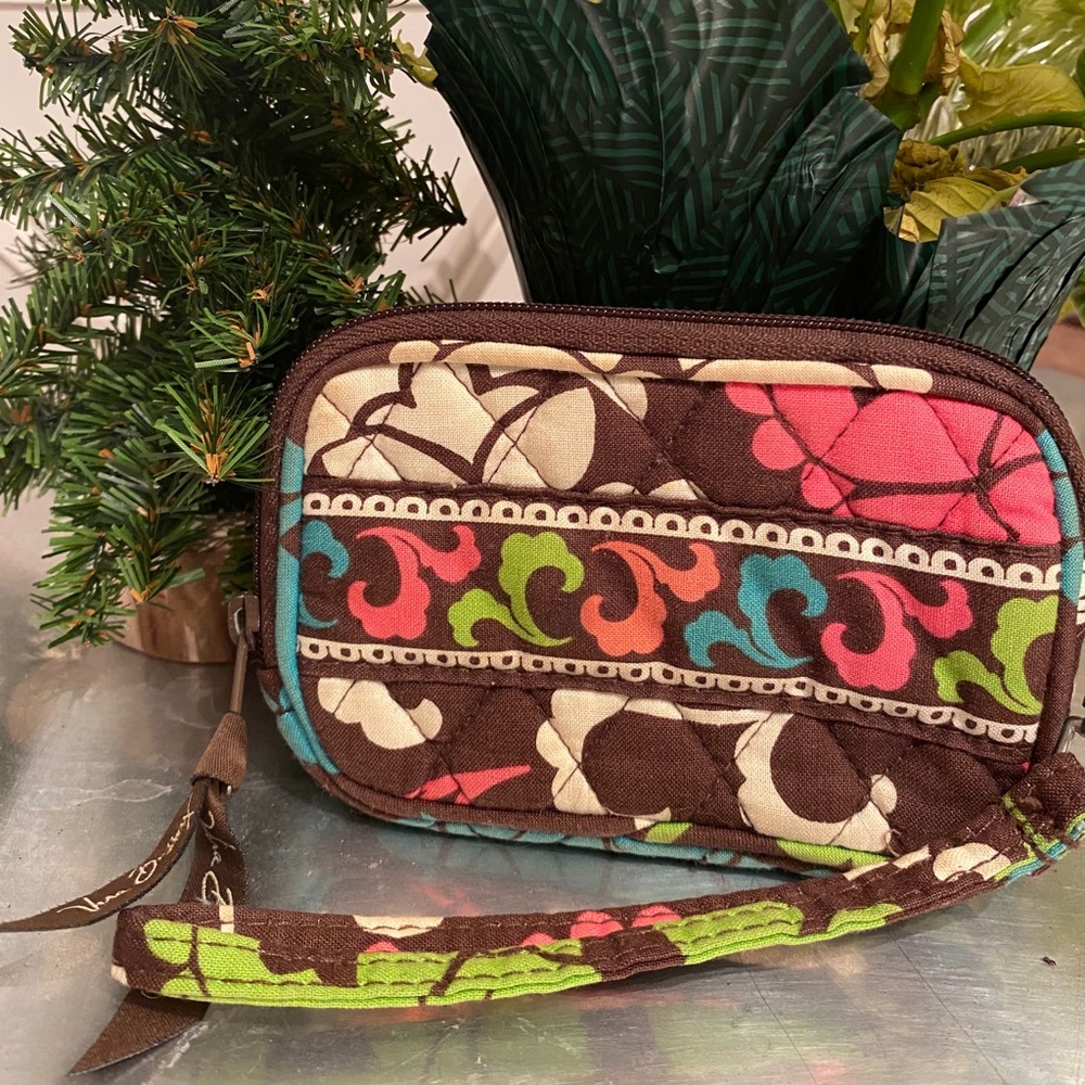 Vera Bradley Lola print wristlet